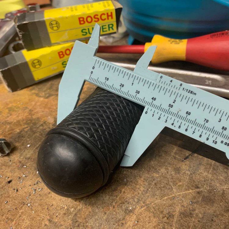 High Impact Rubber Spark Plug Holder for Bosch NGK Champion Motorcraft